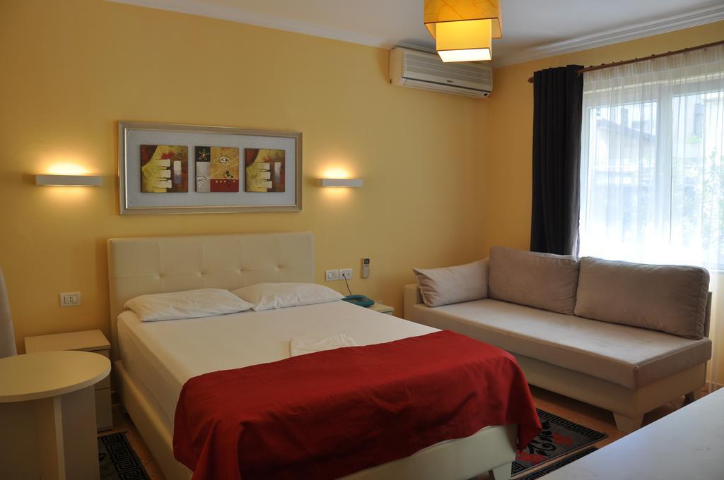 Pik Loti Hotel Tirana