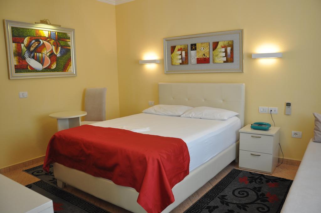 Hotel Pik Loti 3*