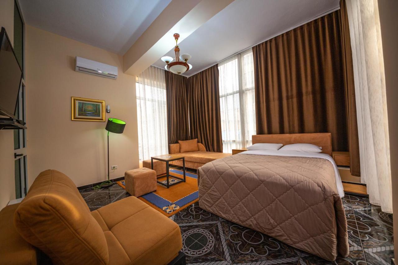 Hotel Pik Loti Tirana