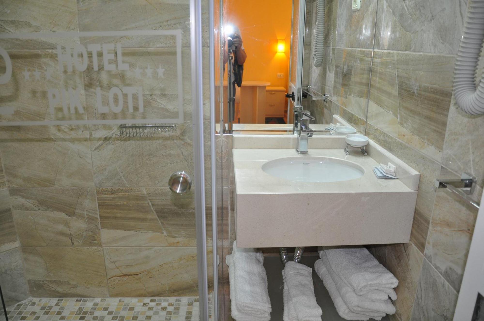 Hotel Pik Loti Tirana