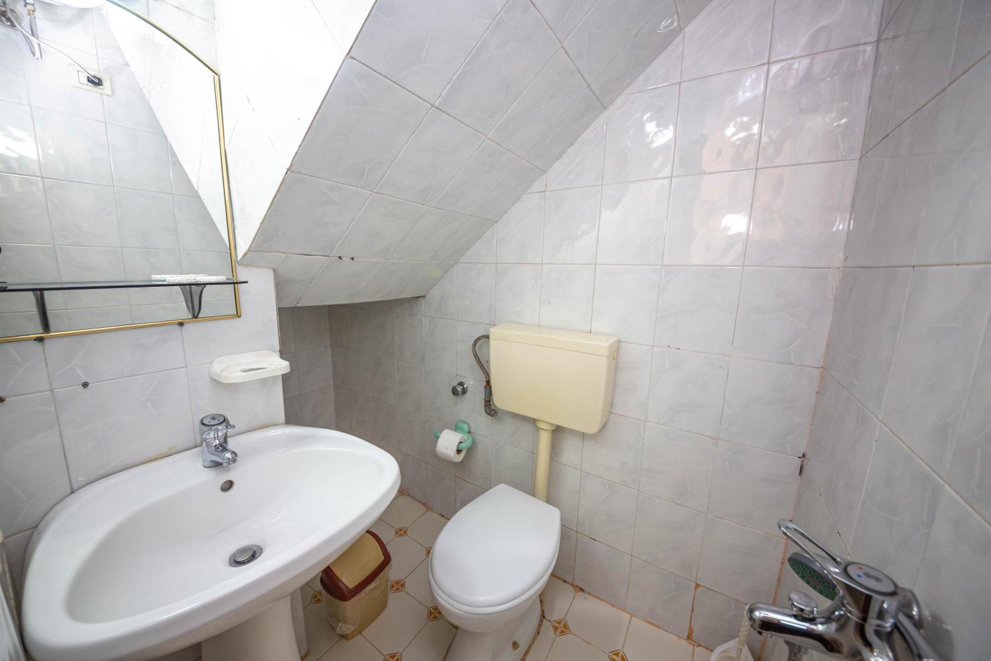 Hotel Pik Loti